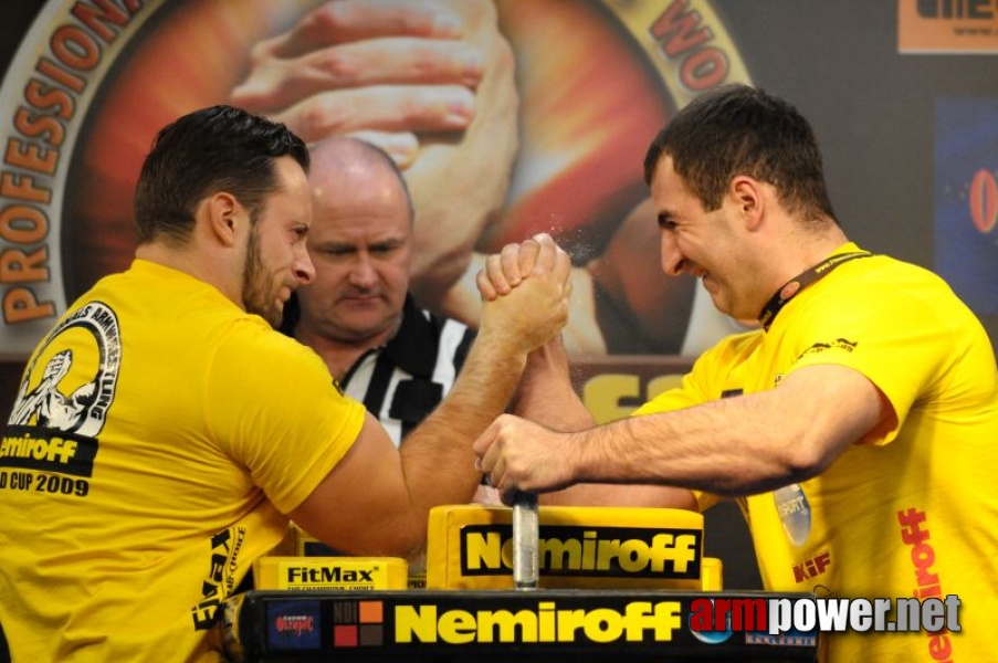 Nemiroff 2009 - Day 2 - Right hand # Siłowanie na ręce # Armwrestling # Armpower.net