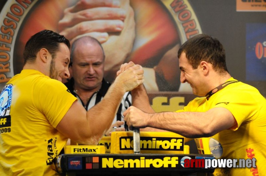 Nemiroff 2009 - Day 2 - Right hand # Siłowanie na ręce # Armwrestling # Armpower.net