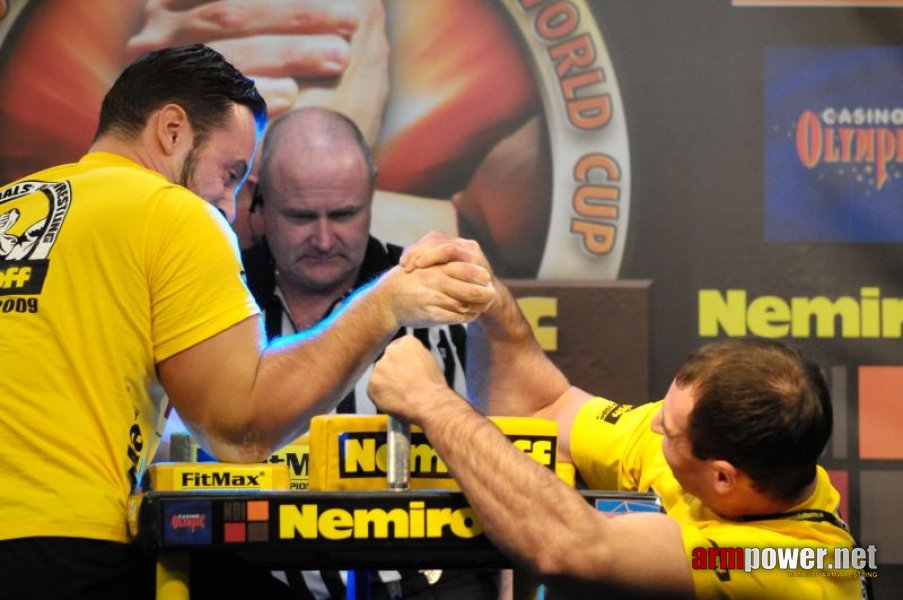 Nemiroff 2009 - Day 2 - Right hand # Siłowanie na ręce # Armwrestling # Armpower.net