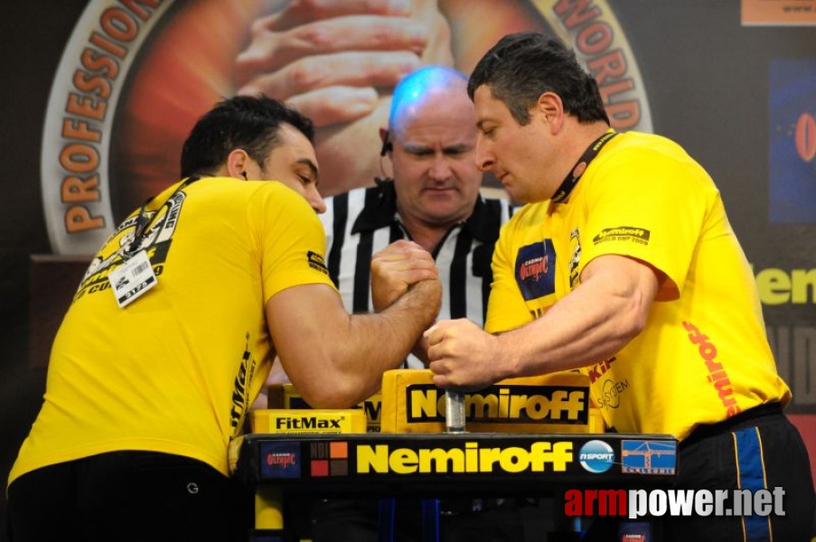 Nemiroff 2009 - Day 2 - Right hand # Siłowanie na ręce # Armwrestling # Armpower.net