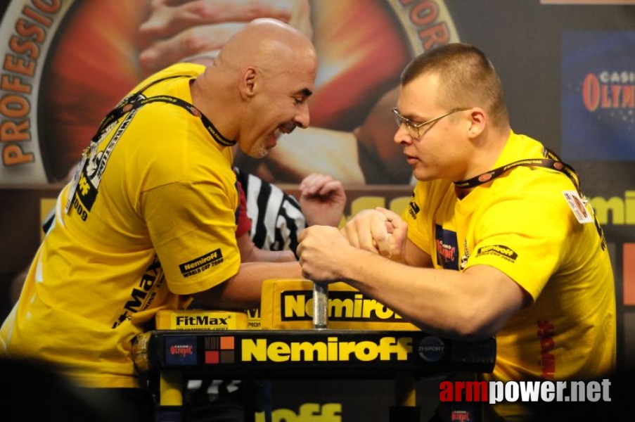 Nemiroff 2009 - Day 2 - Right hand # Siłowanie na ręce # Armwrestling # Armpower.net