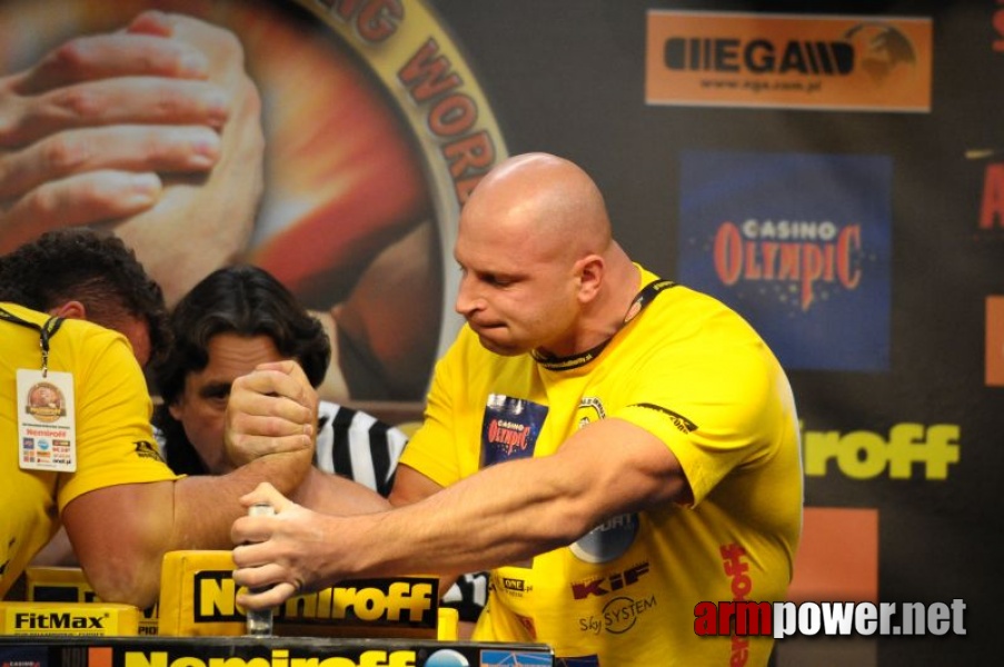 Nemiroff 2009 - Day 2 - Right hand # Siłowanie na ręce # Armwrestling # Armpower.net