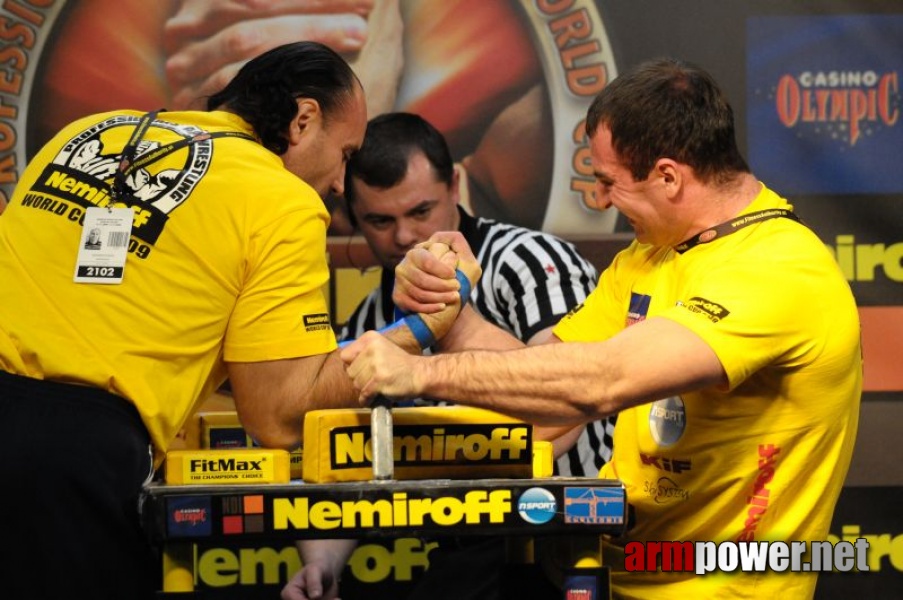 Nemiroff 2009 - Day 2 - Right hand # Siłowanie na ręce # Armwrestling # Armpower.net