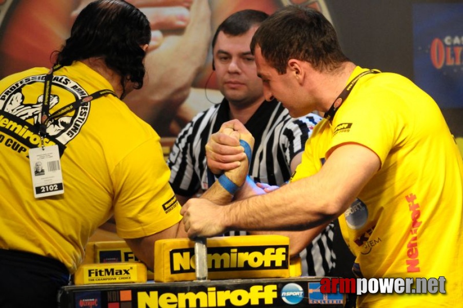 Nemiroff 2009 - Day 2 - Right hand # Siłowanie na ręce # Armwrestling # Armpower.net