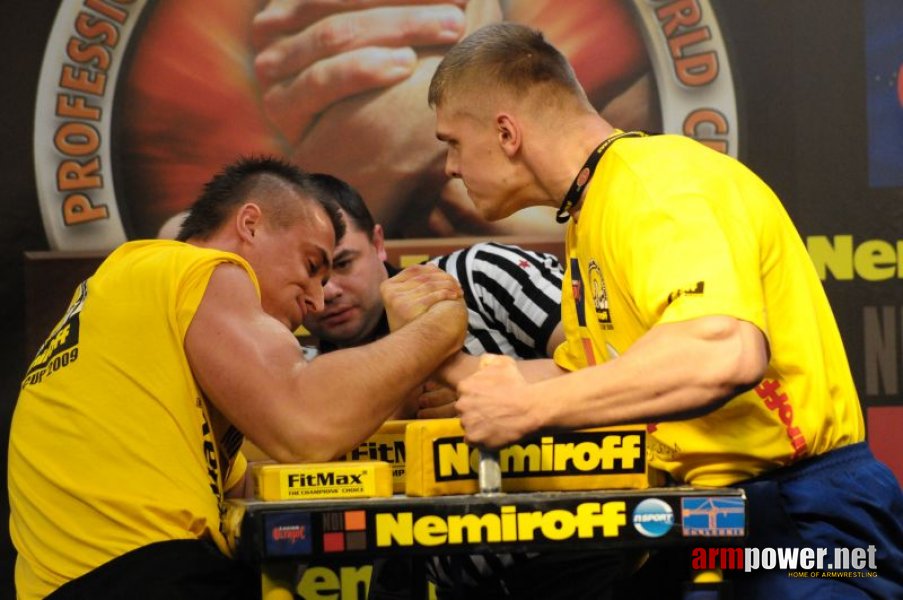 Nemiroff 2009 - Day 2 - Right hand # Siłowanie na ręce # Armwrestling # Armpower.net