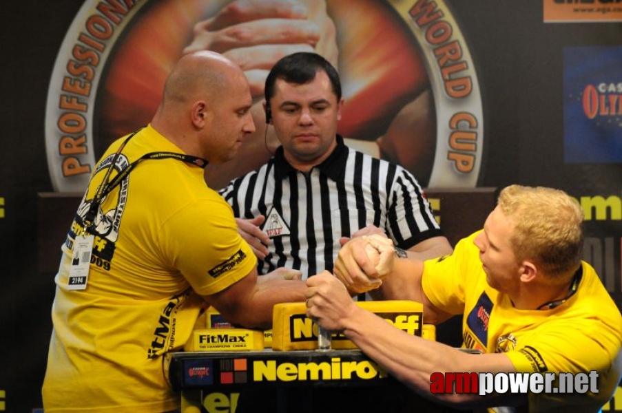 Nemiroff 2009 - Day 2 - Right hand # Armwrestling # Armpower.net