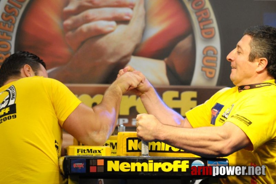 Nemiroff 2009 - Day 2 - Right hand # Armwrestling # Armpower.net