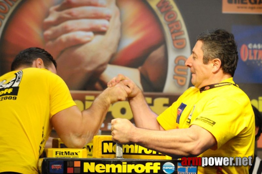 Nemiroff 2009 - Day 2 - Right hand # Armwrestling # Armpower.net