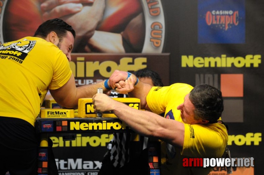 Nemiroff 2009 - Day 2 - Right hand # Siłowanie na ręce # Armwrestling # Armpower.net