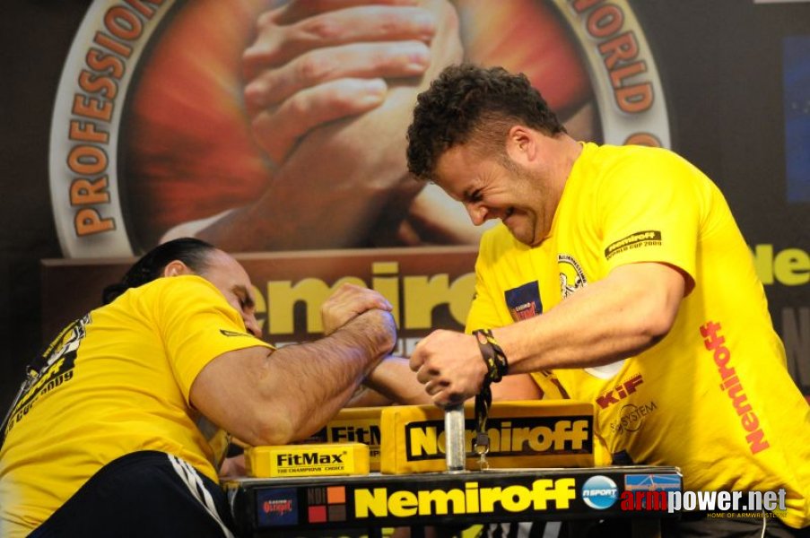 Nemiroff 2009 - Day 2 - Right hand # Armwrestling # Armpower.net