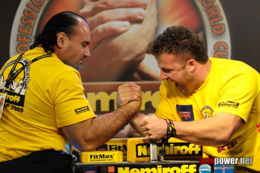 Nemiroff 2009 - Day 2 - Right hand # Siłowanie na ręce # Armwrestling # Armpower.net