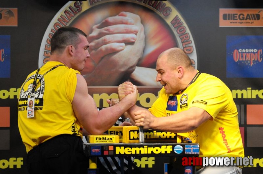 Nemiroff 2009 - Day 2 - Right hand # Armwrestling # Armpower.net