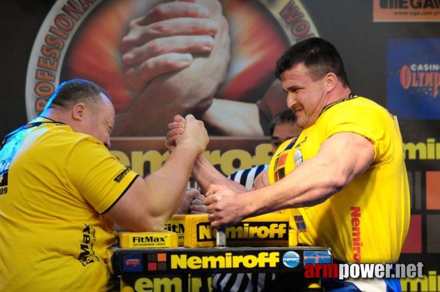 Nemiroff 2009 - Day 2 - Right hand # Siłowanie na ręce # Armwrestling # Armpower.net