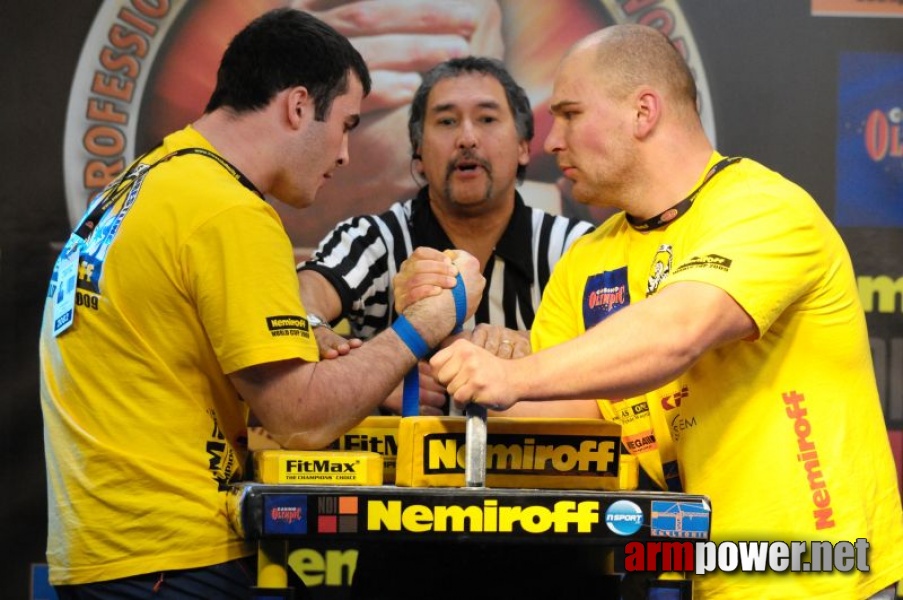 Nemiroff 2009 - Day 2 - Right hand # Siłowanie na ręce # Armwrestling # Armpower.net