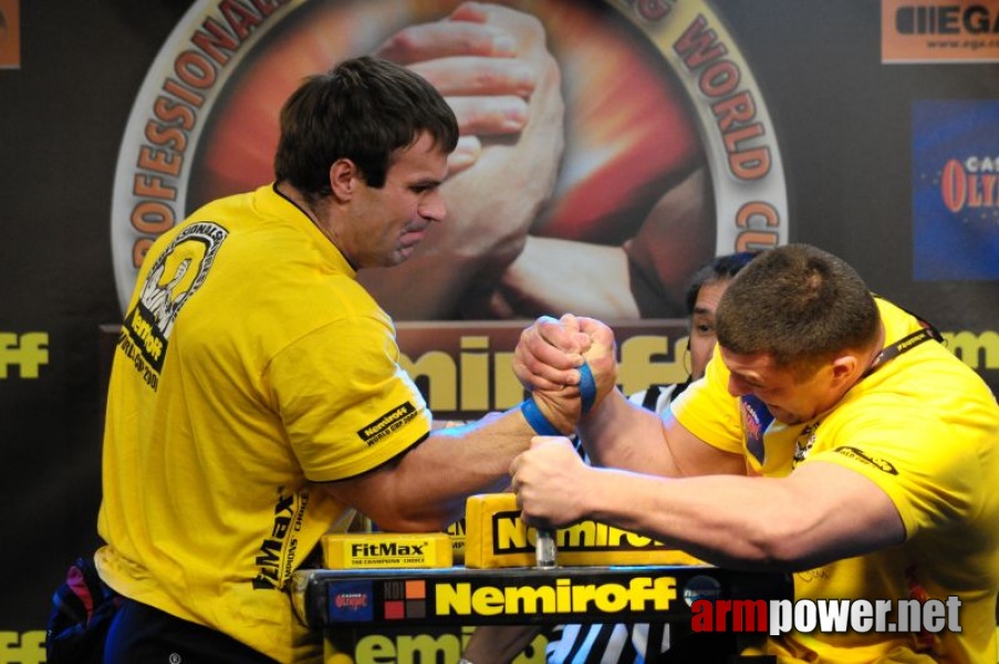 Nemiroff 2009 - Day 2 - Right hand # Armwrestling # Armpower.net