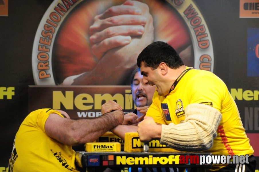 Nemiroff 2009 - Day 2 - Right hand # Siłowanie na ręce # Armwrestling # Armpower.net
