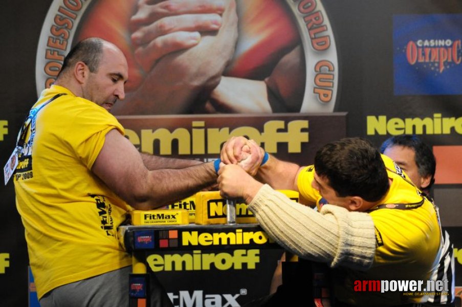 Nemiroff 2009 - Day 2 - Right hand # Siłowanie na ręce # Armwrestling # Armpower.net