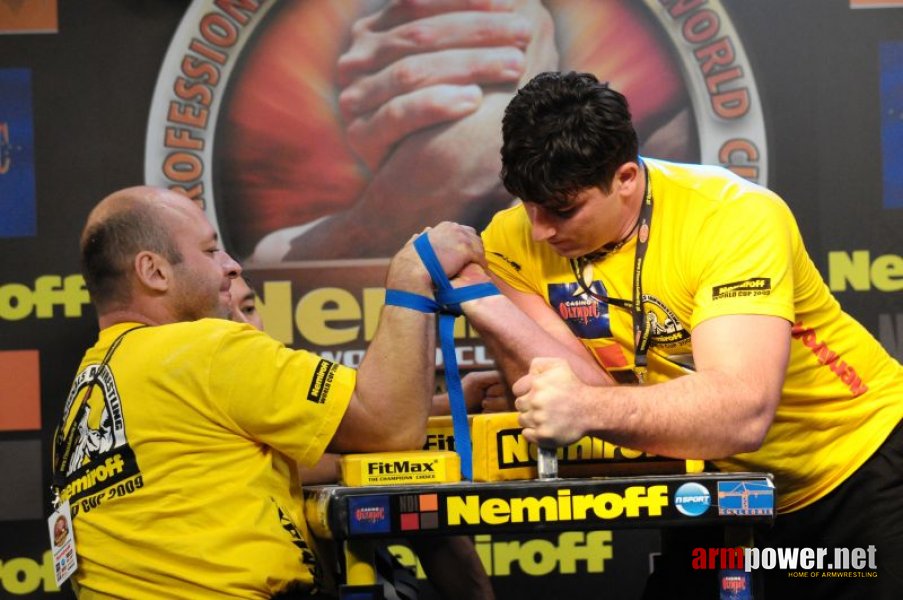 Nemiroff 2009 - Day 2 - Right hand # Siłowanie na ręce # Armwrestling # Armpower.net