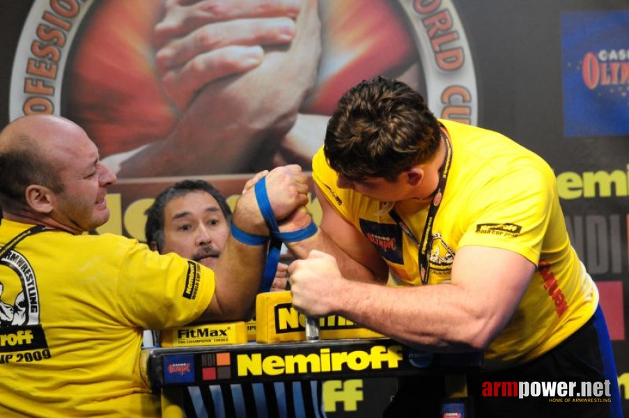 Nemiroff 2009 - Day 2 - Right hand # Siłowanie na ręce # Armwrestling # Armpower.net