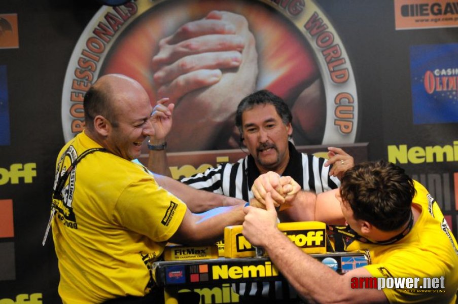 Nemiroff 2009 - Day 2 - Right hand # Siłowanie na ręce # Armwrestling # Armpower.net