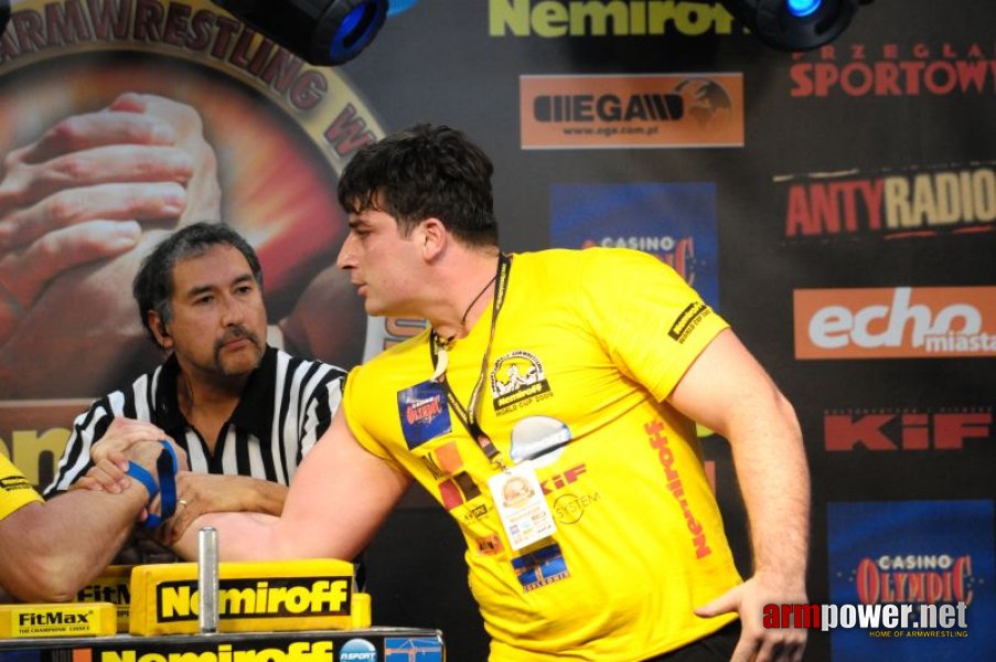 Nemiroff 2009 - Day 2 - Right hand # Armwrestling # Armpower.net