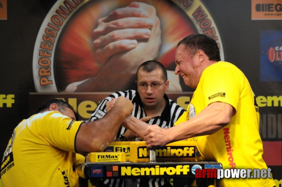 Nemiroff 2009 - Day 2 - Right hand # Siłowanie na ręce # Armwrestling # Armpower.net