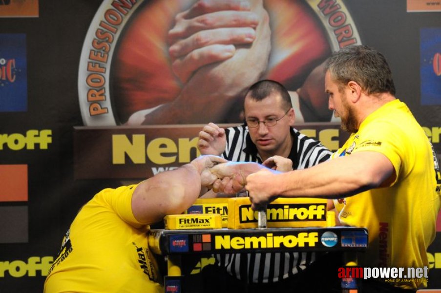 Nemiroff 2009 - Day 2 - Right hand # Siłowanie na ręce # Armwrestling # Armpower.net