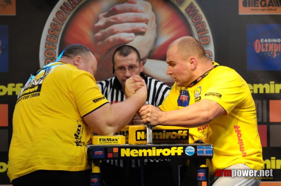 Nemiroff 2009 - Day 2 - Right hand # Armwrestling # Armpower.net