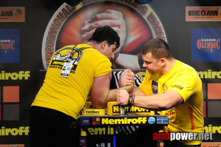 Nemiroff 2009 - Day 2 - Right hand # Siłowanie na ręce # Armwrestling # Armpower.net