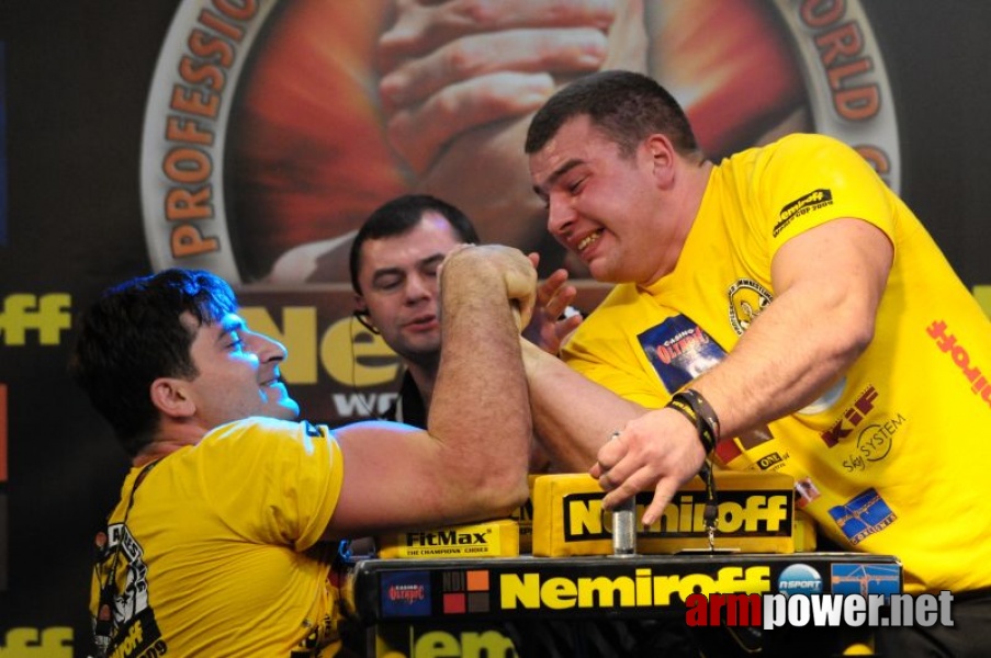 Nemiroff 2009 - Day 2 - Right hand # Siłowanie na ręce # Armwrestling # Armpower.net