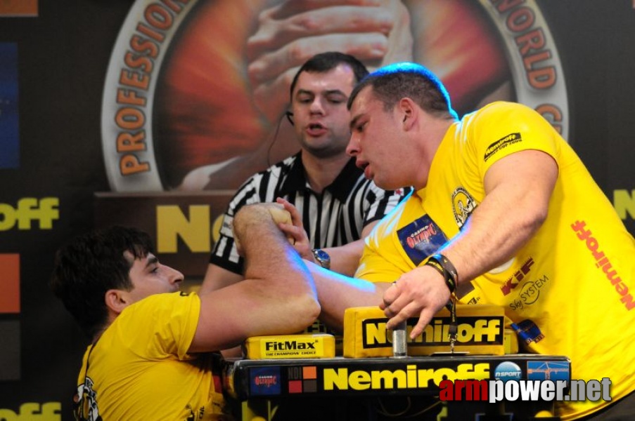 Nemiroff 2009 - Day 2 - Right hand # Siłowanie na ręce # Armwrestling # Armpower.net