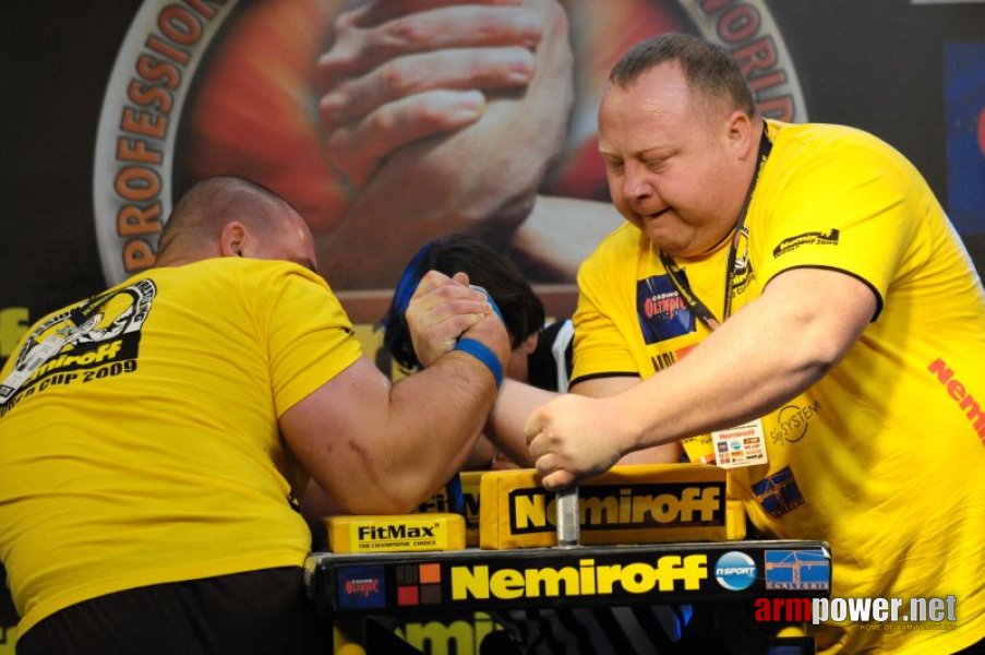 Nemiroff 2009 - Day 2 - Right hand # Siłowanie na ręce # Armwrestling # Armpower.net