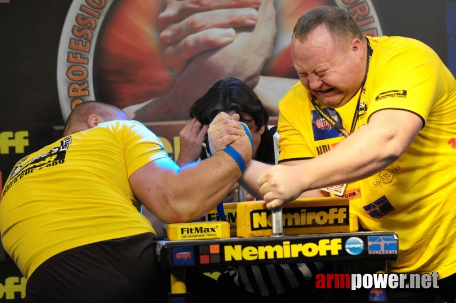 Nemiroff 2009 - Day 2 - Right hand # Siłowanie na ręce # Armwrestling # Armpower.net