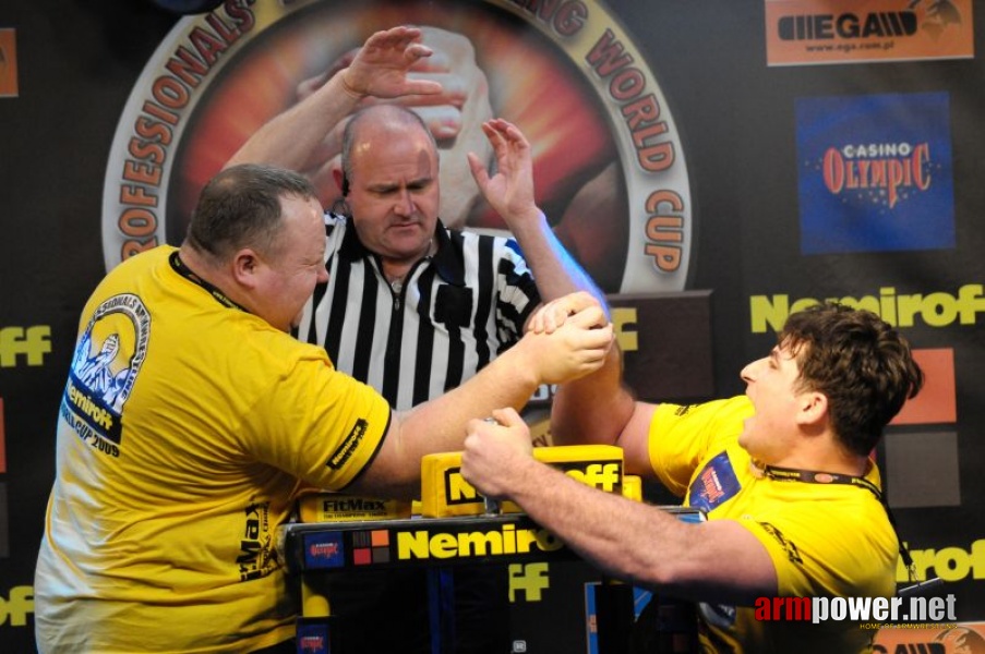 Nemiroff 2009 - Day 2 - Right hand # Armwrestling # Armpower.net