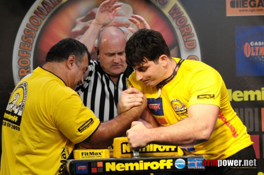 Nemiroff 2009 - Day 2 - Right hand # Siłowanie na ręce # Armwrestling # Armpower.net