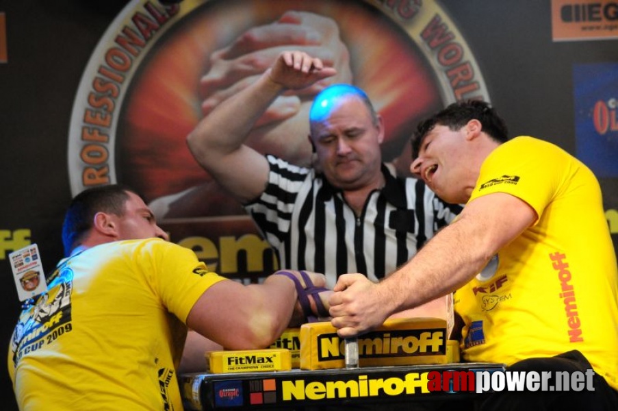 Nemiroff 2009 - Day 2 - Right hand # Armwrestling # Armpower.net