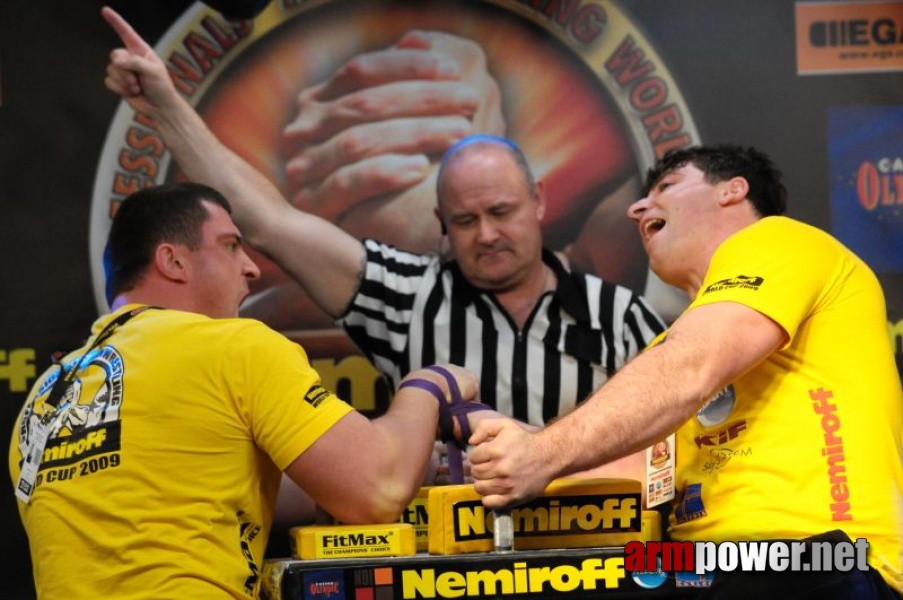 Nemiroff 2009 - Day 2 - Right hand # Siłowanie na ręce # Armwrestling # Armpower.net