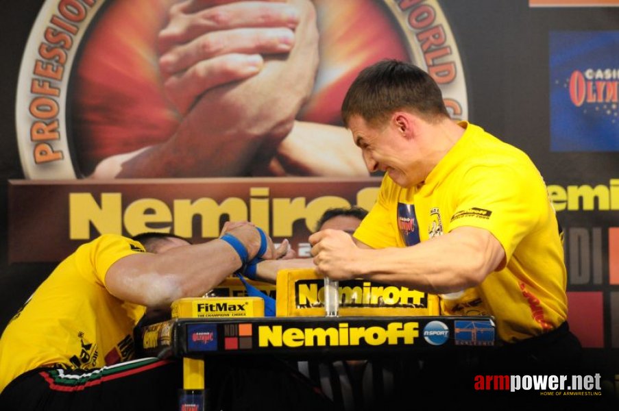 Nemiroff 2009 - Day 2 - Right hand # Siłowanie na ręce # Armwrestling # Armpower.net