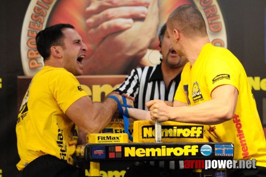 Nemiroff 2009 - Day 2 - Right hand # Siłowanie na ręce # Armwrestling # Armpower.net