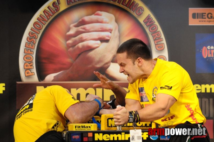 Nemiroff 2009 - Day 2 - Right hand # Siłowanie na ręce # Armwrestling # Armpower.net