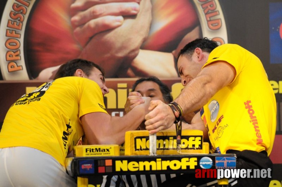 Nemiroff 2009 - Day 2 - Right hand # Siłowanie na ręce # Armwrestling # Armpower.net