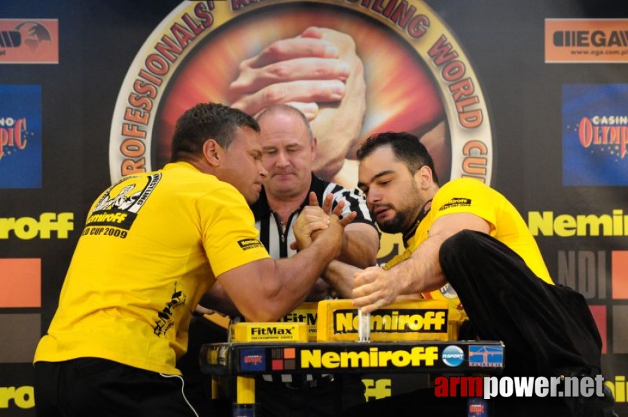 Nemiroff 2009 - Day 2 - Right hand # Armwrestling # Armpower.net