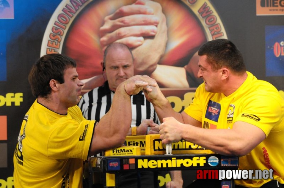 Nemiroff 2009 - Day 2 - Right hand # Siłowanie na ręce # Armwrestling # Armpower.net