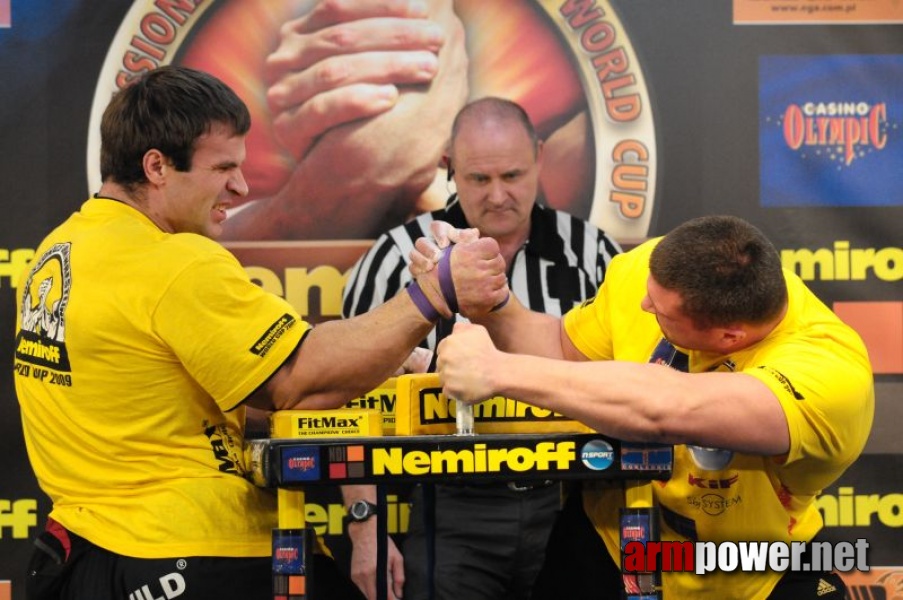 Nemiroff 2009 - Day 2 - Right hand # Siłowanie na ręce # Armwrestling # Armpower.net