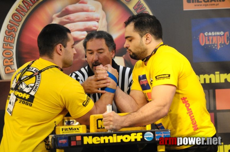 Nemiroff 2009 - Day 2 - Right hand # Armwrestling # Armpower.net