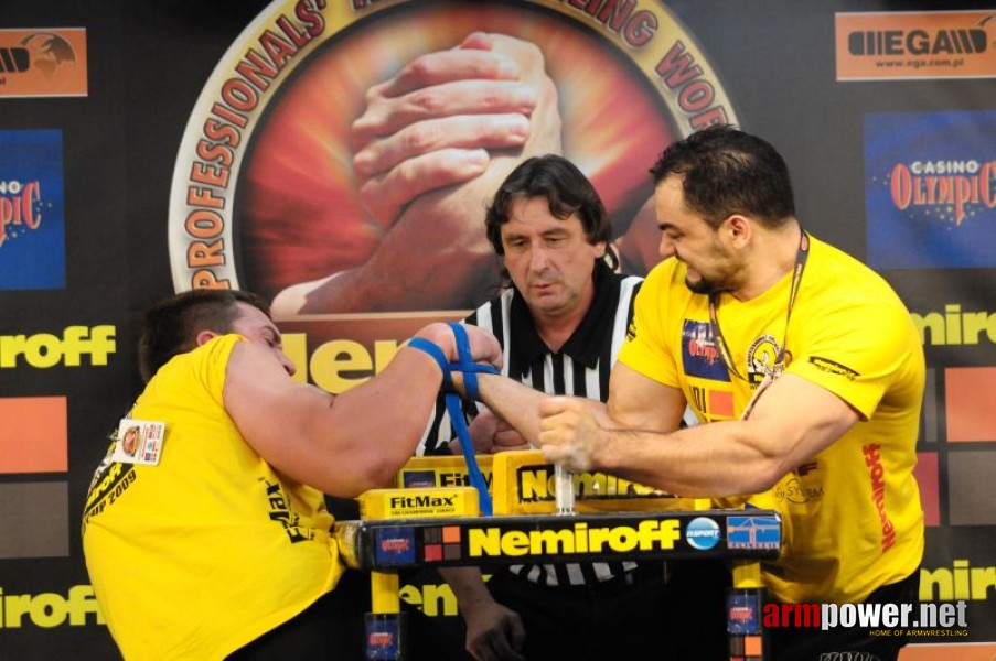 Nemiroff 2009 - Day 2 - Right hand # Armwrestling # Armpower.net