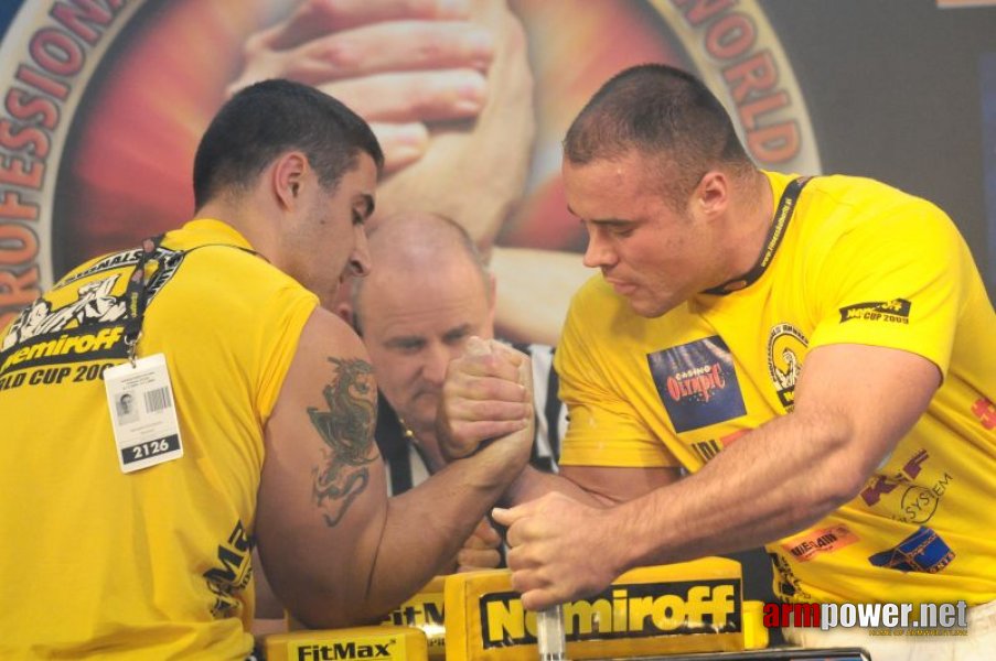 Nemiroff 2009 - Day 2 - Right hand # Siłowanie na ręce # Armwrestling # Armpower.net