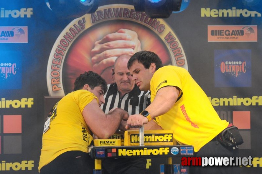 Nemiroff 2009 - Day 2 - Right hand # Siłowanie na ręce # Armwrestling # Armpower.net