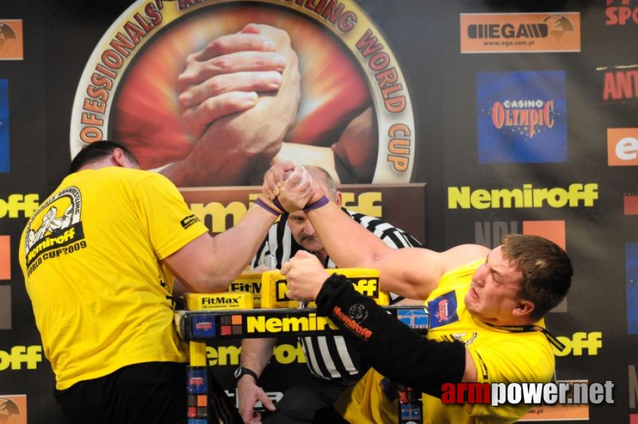 Nemiroff 2009 - Day 2 - Right hand # Armwrestling # Armpower.net