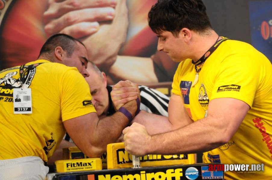 Nemiroff 2009 - Day 2 - Right hand # Armwrestling # Armpower.net